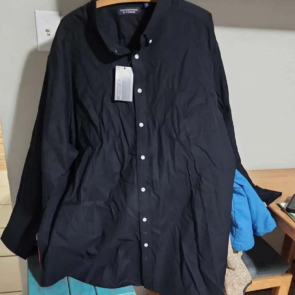 Roundtree and York Men's Button Up